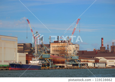 Steelworks crane in Kitakyushu industrial area 119116662