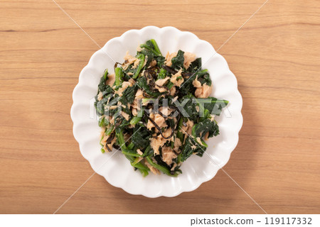 鹽海帶菠菜和金槍魚 鹽海帶菠菜和金槍魚 119117332