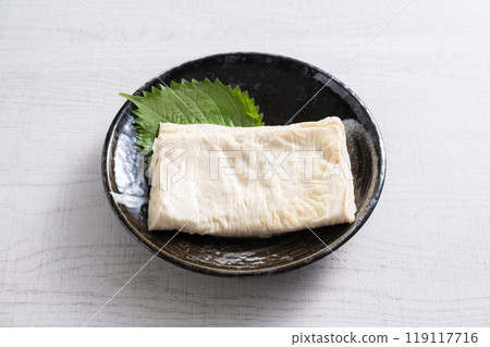 Yuba sashimi 119117716