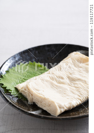 Yuba sashimi 119117721