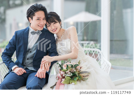 Bride and groom taking pre-photoshoots and photo weddings at the wedding hall (bridal wedding) 119117749