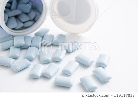 Xylitol gum Xylitol gum 119117832