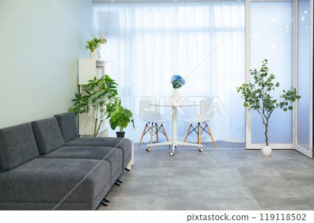 現代室內 119118502