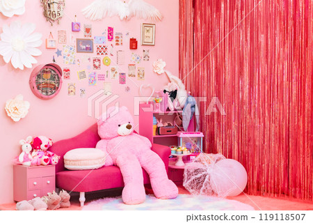 Cute pink interior 119118507