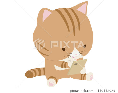 微笑的棕色虎斑貓操作智慧型手機 119118925