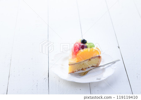 Fruit tart (shortcake) 119119410
