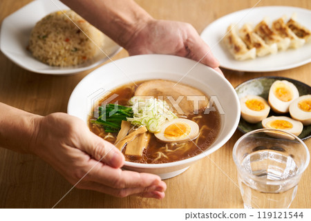 Old-fashioned soy sauce ramen Old-fashioned soy sauce ramen 119121544