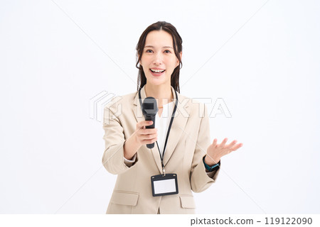 Interviewer, reporter, presenter, announcer, interview, entertainment 119122090