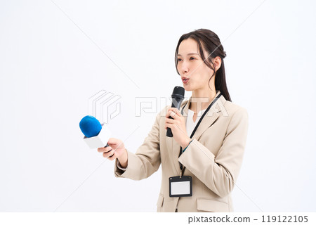 Interviewer, reporter, presenter, announcer, interview, entertainment Interviewer, reporter, presenter, announcer, interview, entertainment 119122105
