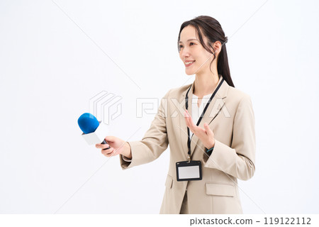 Interviewer, reporter, presenter, announcer, interview, entertainment 119122112