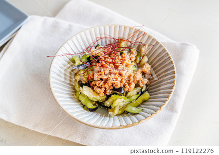 醃茄子配雞肉碎 119122276