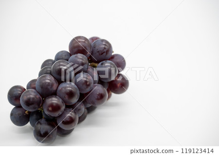 Fresh grapes 119123414