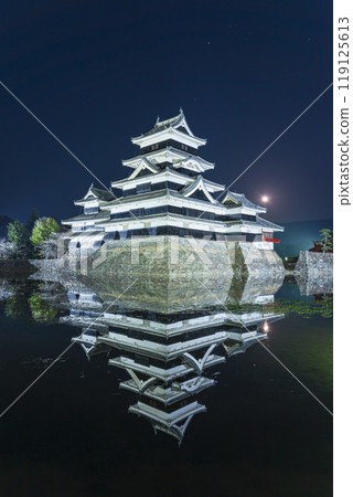 Illuminated Matsumoto Castle, a national treasure, Matsumoto City, Nagano Prefecture 119125613