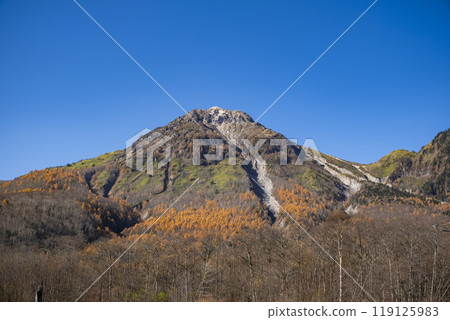 Kamikochi, Mount Yakedake in autumn colors, Azumi Chubu Sangaku National Park, Matsumoto City, Nagano Prefecture 119125983