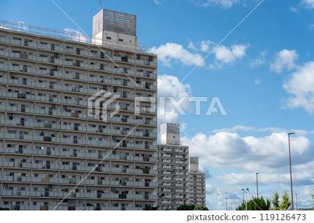 Old apartment complex 119126473