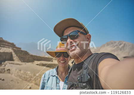 Young married exploring archaeological site of the Sacred City of Caral, Peru. 119126833