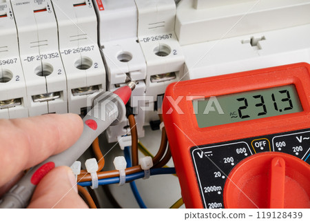 Measuring Voltage in Circuit Breaker with Multimeter 119128439