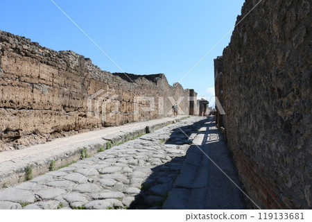 Ancient Roman life comes alive at Pompeii Ancient Roman life comes alive at Pompeii 119133681