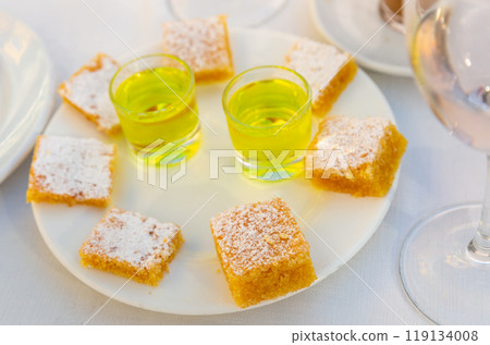 Traditional Spanish almond cake Tarta de Santiago Traditional Spanish almond cake Tarta de Santiago 119134008