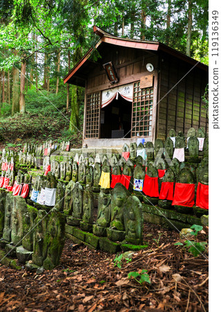 Narai's Two Hundred Jizo (Vertical) Narai's Two Hundred Jizo (Vertical) 119136349