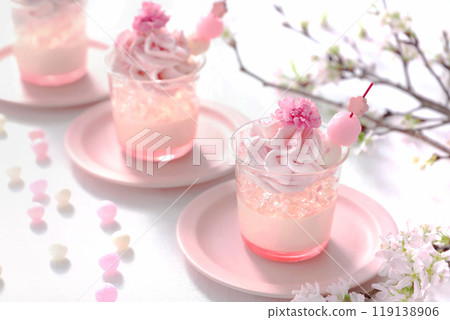 Spring cherry blossom viewing sweets Sakura Verrine Sakura glass dessert 119138906
