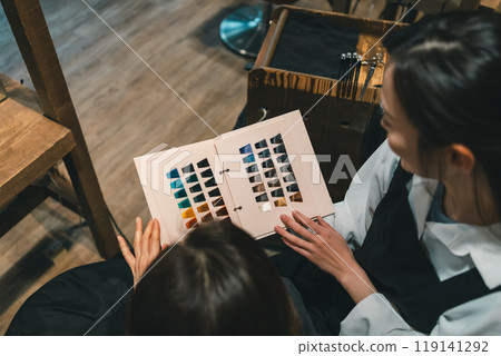 女生 女孩 女性 119141292