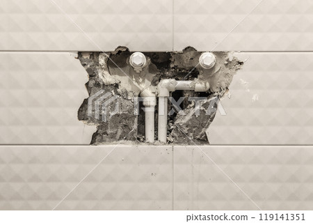 Hole in the wall 119141351