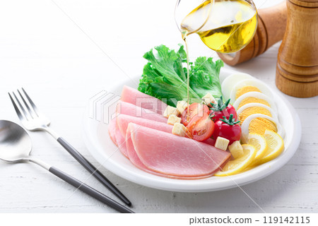 ham and salad 119142115