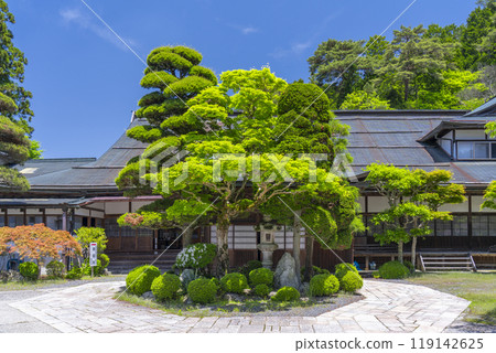 Mount Koya, Takamuro-in Temple, Tsukiyama (Koya-cho, Ito-gun, Wakayama Prefecture) Mount Koya, Takamuro-in Temple, Tsukiyama (Koya-cho, Ito-gun, Wakayama Prefecture) 119142625