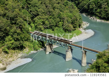 飯田市、渡過天龍川的特急稻路 119143561