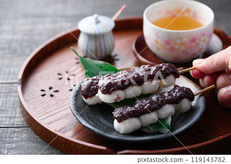 Japanese sweets: skewers of dango Japanese sweets: skewers of dango 119143782