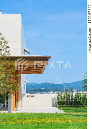 豐田市立博物館矗立在一座小山上,俯瞰豐田市容(愛知縣豐田市) 豐田市立博物館矗立在一座小山上,俯瞰豐田市容(愛知縣豐田市) 119147891