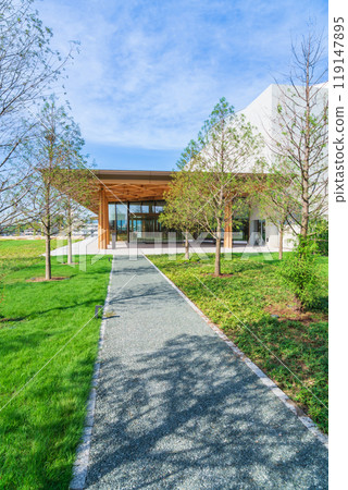 Toyota City Museum, located on a hill overlooking the Toyota cityscape (Toyota City, Aichi Prefecture) Toyota City Museum, located on a hill overlooking the Toyota cityscape (Toyota City, Aichi Prefecture) 119147895