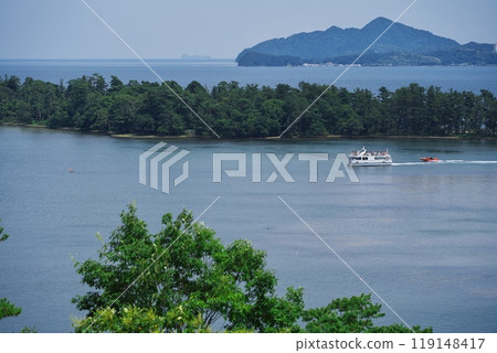 Summer Amanohashidate: View of Hiryu from Sakurayama Observatory and sightseeing boat Summer Amanohashidate: View of Hiryu from Sakurayama Observatory and sightseeing boat 119148417