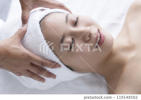 一個女人要保養好自己的臉 一個女人要保養好自己的臉 119148502