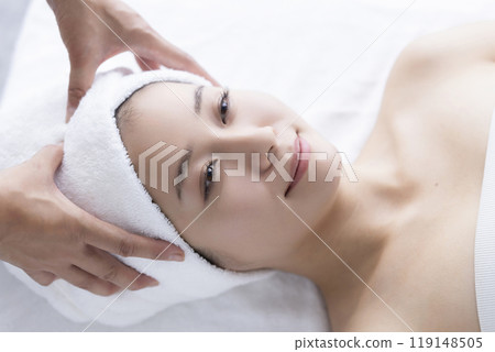 一個女人要保養好自己的臉 一個女人要保養好自己的臉 119148505