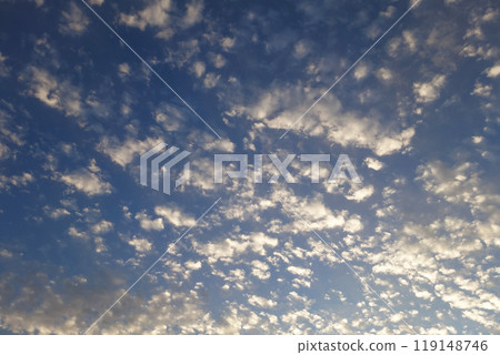 清晨的天空與美麗的秋雲 119148746