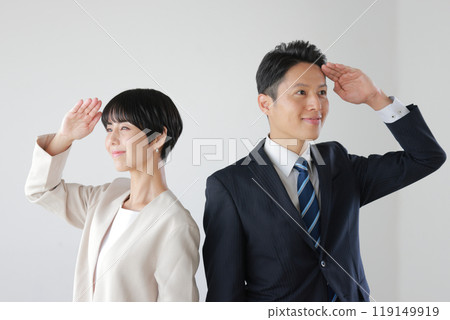 商務男女_眺望遠方_1 商務男女_眺望遠方_1 119149919