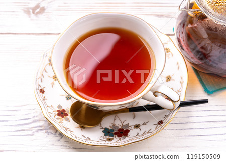 用茶包沖泡的茶 119150509