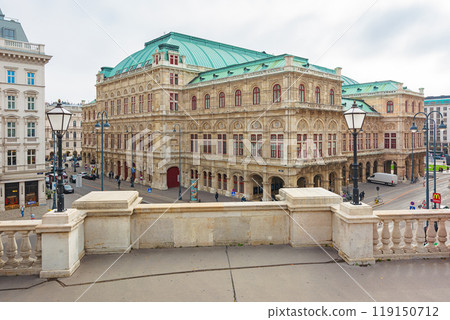 vienna, austria - 17 oct 2019: building of state opera in fall season. overcast sky. popular travel destination. view from albertina museum. urban landscape sightseeing vienna, austria - 17 oct 2019: building of state opera in fall season. overcast sky. popular travel destination. view from albertina museum. urban landscape sightseeing 119150712