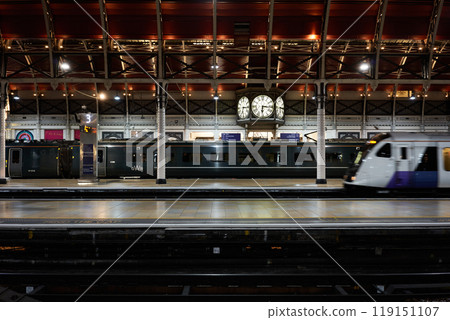 Long-distance train waiting to depart 119151107