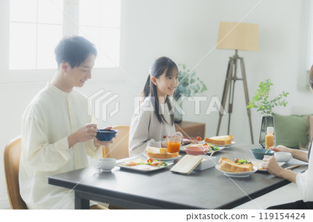 家庭餐桌圖片 家庭餐桌圖片 119154424