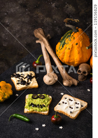 Halloween food for children, monsters toasts 119156829