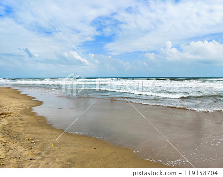 Beautiful view of beach at chennai in india Beautiful view of beach at chennai in india 119158704