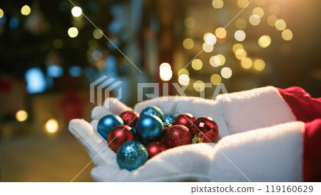 santa Claus with Christmas baubles santa Claus with Christmas baubles 119160629