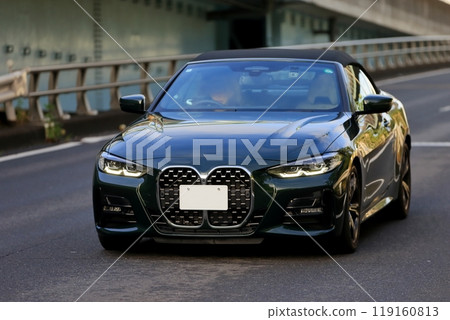 黑色轎車 119160813