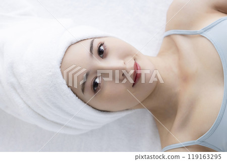 Woman taking care of her face 119163295