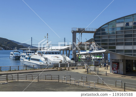 Nagasaki Port where ships are anchored [Nagasaki City, Nagasaki Prefecture] 119163588