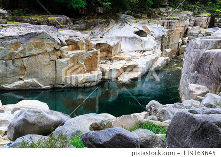 喚醒地板和反射 119163645