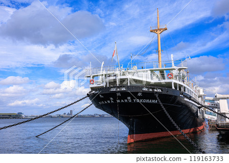 Hikawamaru 船尾停泊在橫濱山下公園碼頭,廣角 Hikawamaru 船尾停泊在橫濱山下公園碼頭,廣角 119163733